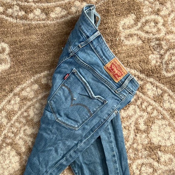 Levi’s Jeans - Picture 2 of 2